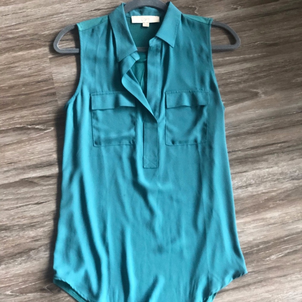 Loft sleeveless blouse